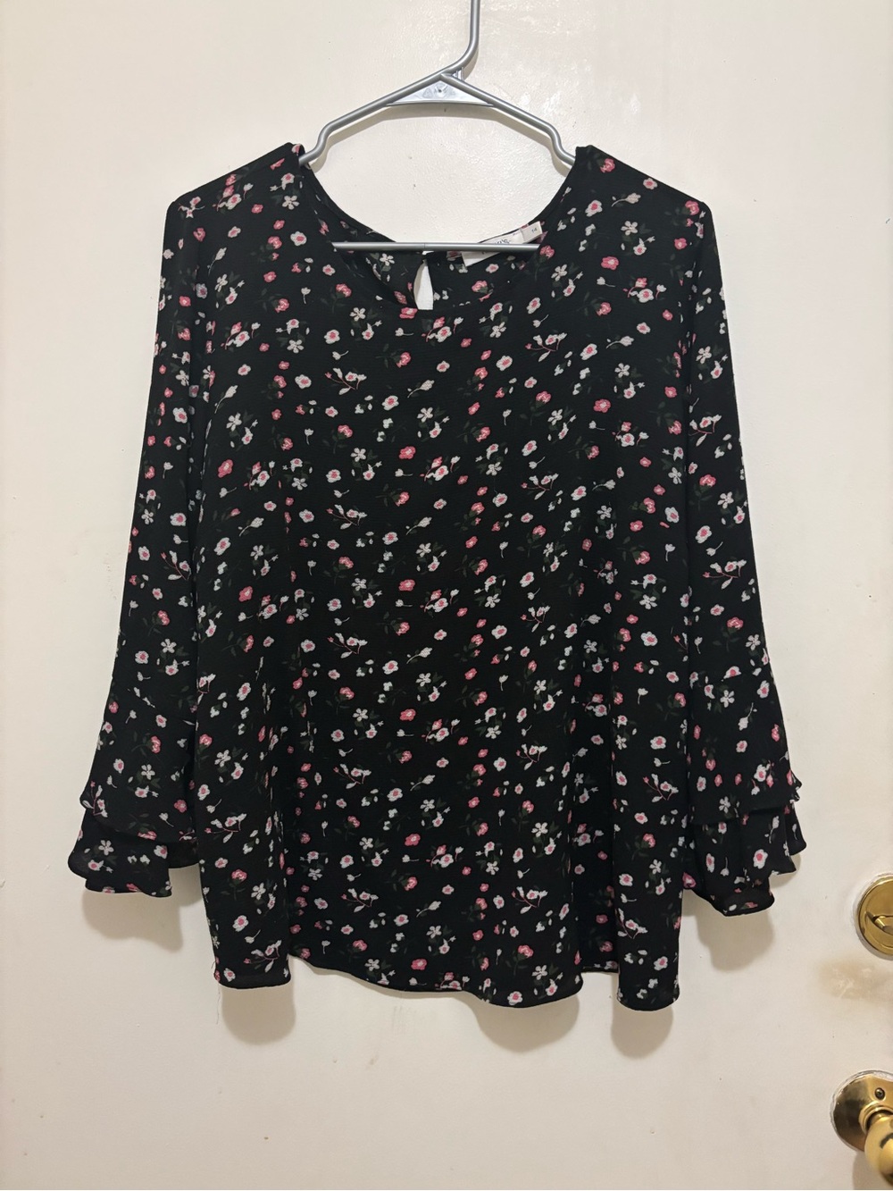 Ricki’s Black Floral Bell Sleeve Blouse Size 14